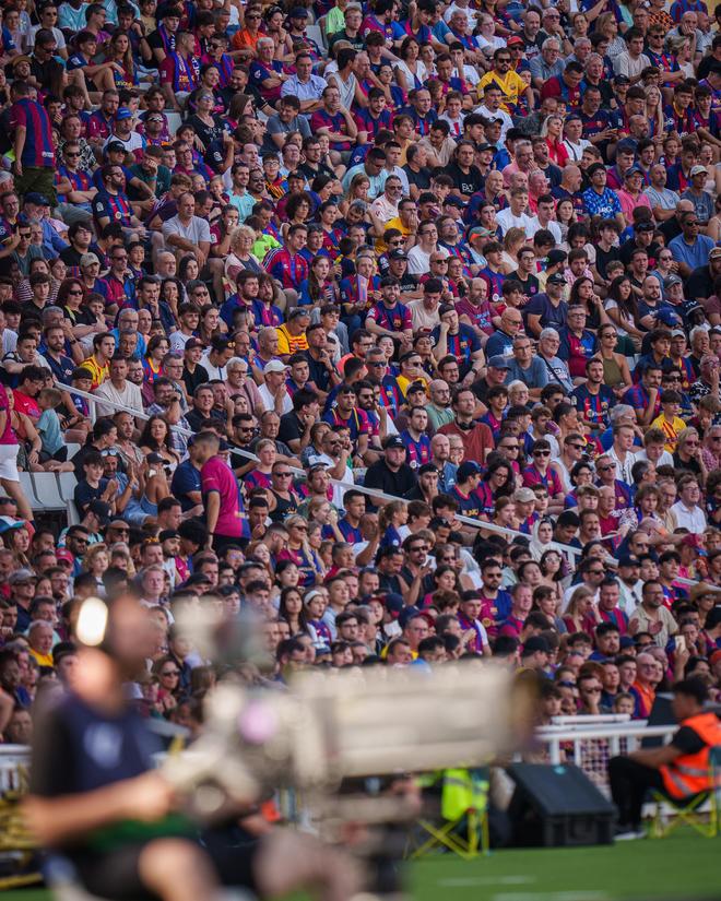 移动端游戏-关于高潮迭起的欧冠比赛，球迷狂欢热血澎湃的信息