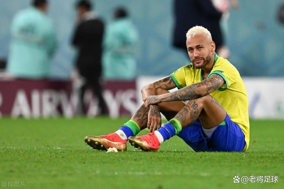 巴黎圣日耳曼惨败，内马尔再度成为众矢之的(内马尔巴黎圣日耳曼几号球衣)